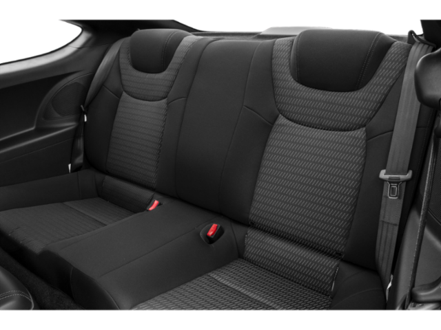 Used 2015  Hyundai 3.8 image 16