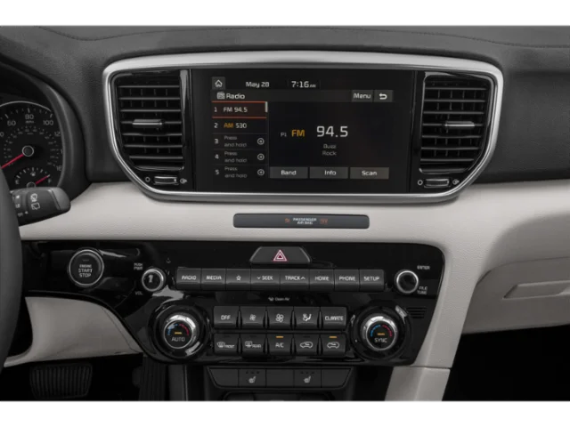 Used 2022 White Kia EX image 7