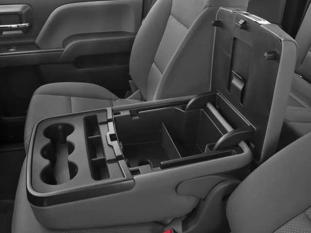 Used 2018 White GMC Base image 12
