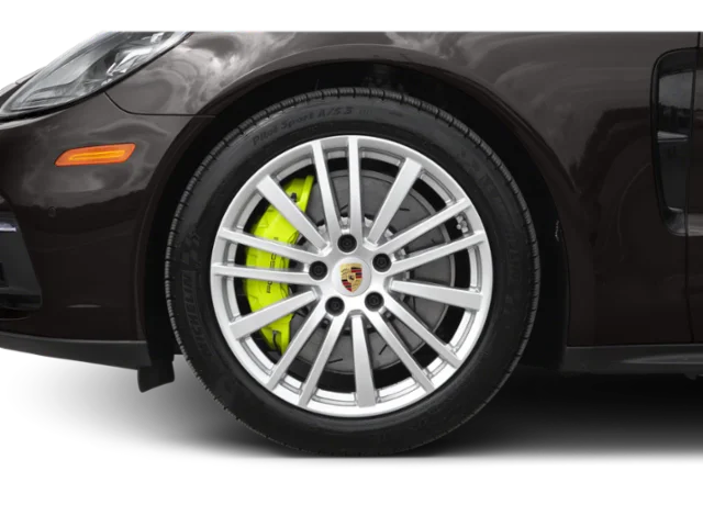 Used 2020  Porsche 4 E-Hybrid image 11