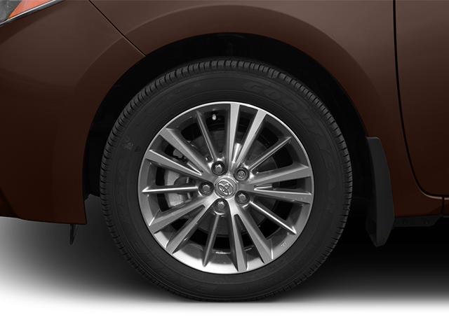 Used 2014 White Toyota L image 12