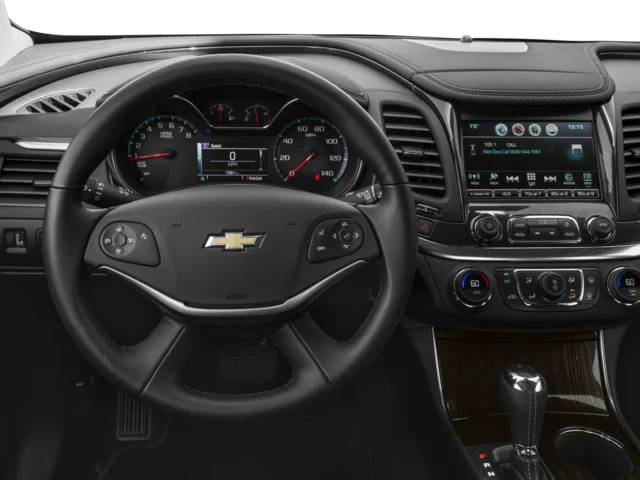 Used 2017 WHITE Chevrolet 1LT image 4