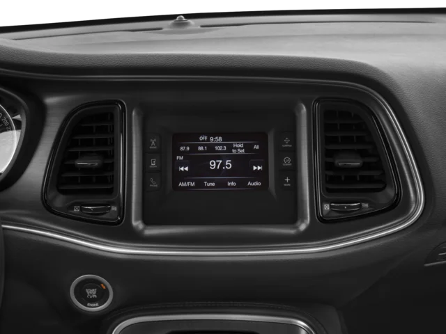 Used 2017  Dodge SXT image 10