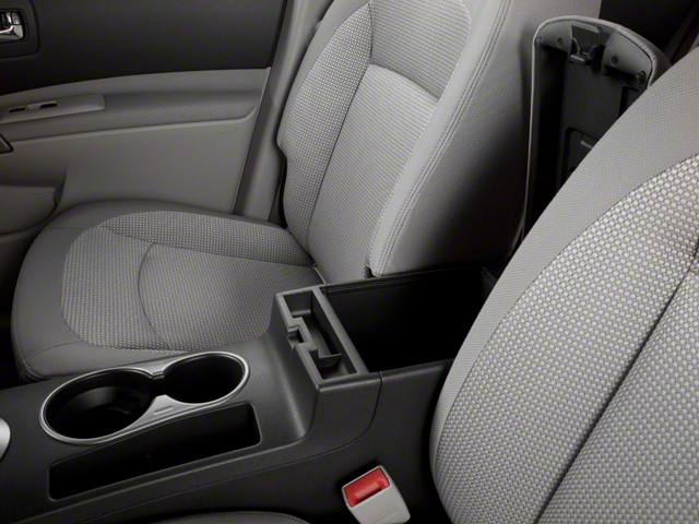Used 2013 Red Nissan SV image 14
