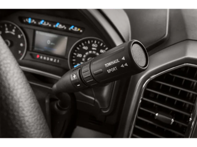 Used 2015 Race Red Ford XLT image 8