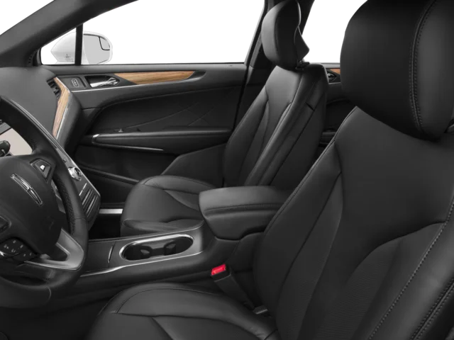 Used 2017 Black Lincoln Select image 6