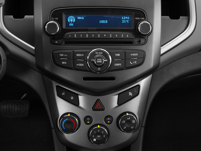 2016 Chevrolet Sonic LT - Photo 12