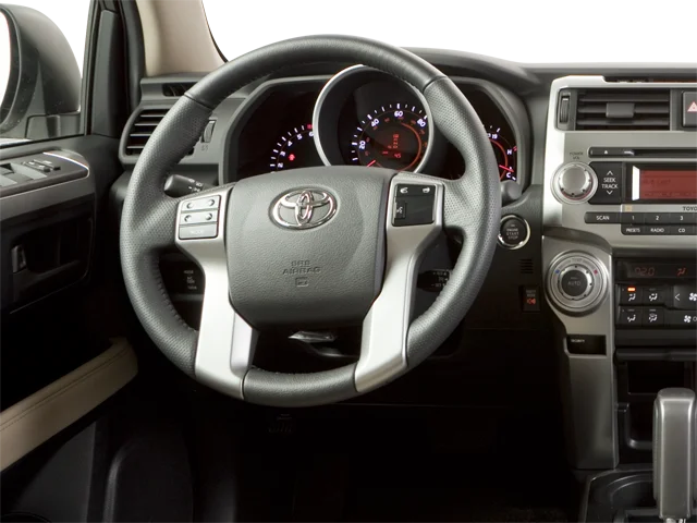 Used 2013 Classic Silver Metallic Toyota SR5 image 4
