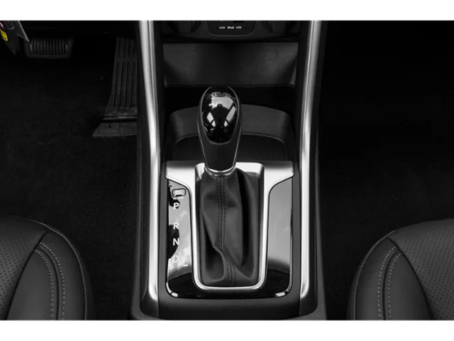 Used 2015 Shimmering Silver Hyundai Base image 14