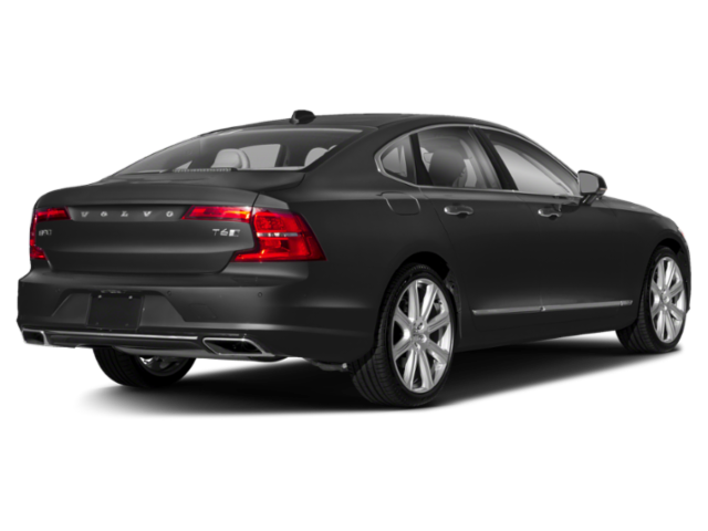 Used 2018 Silver Volvo T5 Momentum image 2