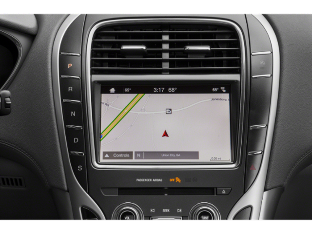 Used 2020 Pristine White Lincoln Reserve image 22