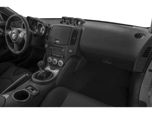 Used 2020 Red Nissan  image 12