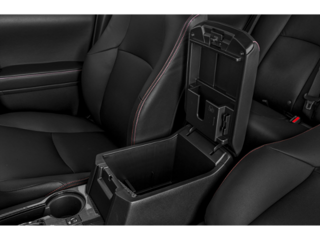 Used 2021 White Toyota Venture image 13