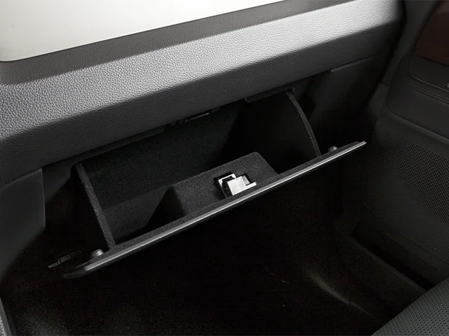 Used 2014 Black Lincoln Base image 13