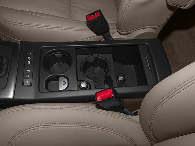 Used 2014 Red Land Rover HSE image 15