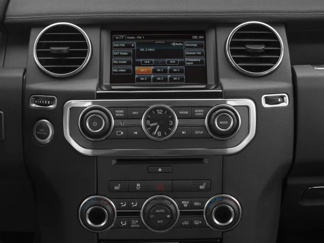 Used 2016 White Land Rover  image 7