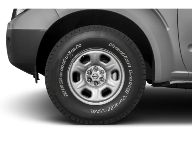 Used 2015 Silver Nissan S image 8