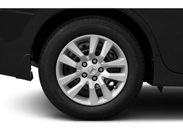 Used 2015 Gun Metallic Nissan 2.5 S image 9