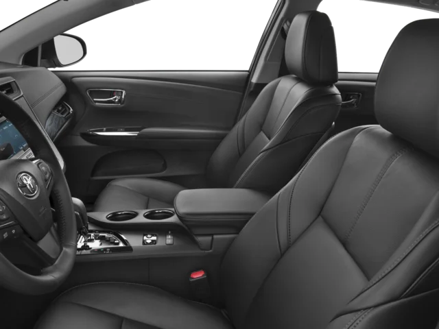 Used 2016 Silver Toyota XLE image 8