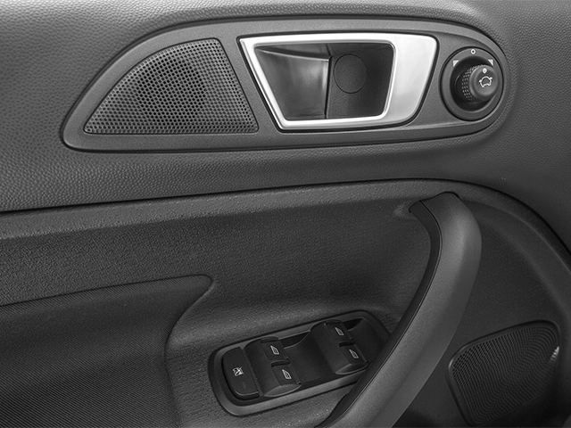 Used 2014 Race Red Ford SE image 21