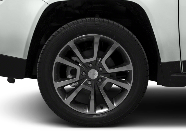 Used 2016 White Jeep Latitude image 9