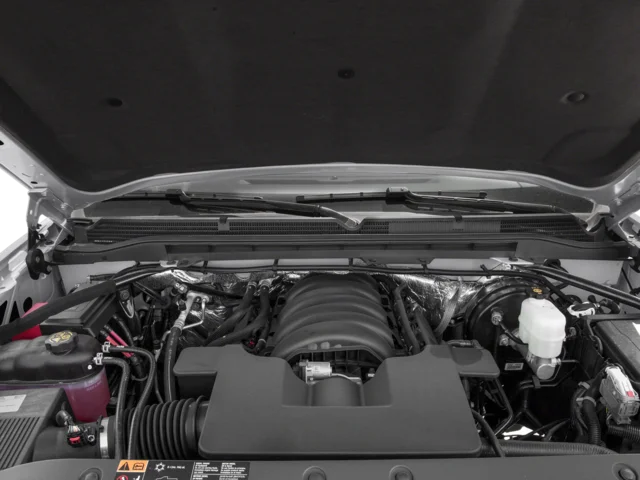 Used 2018 White GMC Base image 10