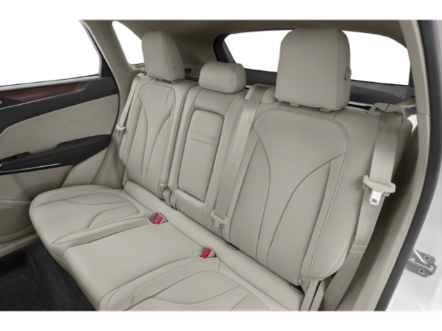 Used 2019 Red Lincoln Select image 10