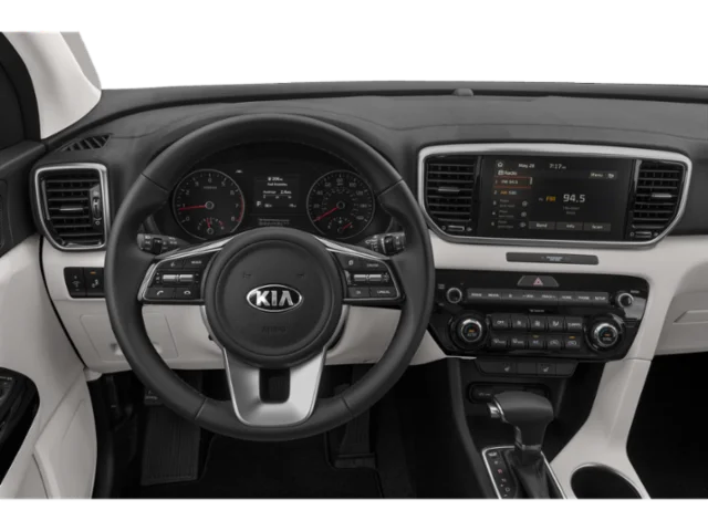 Used 2022 White Kia EX image 4