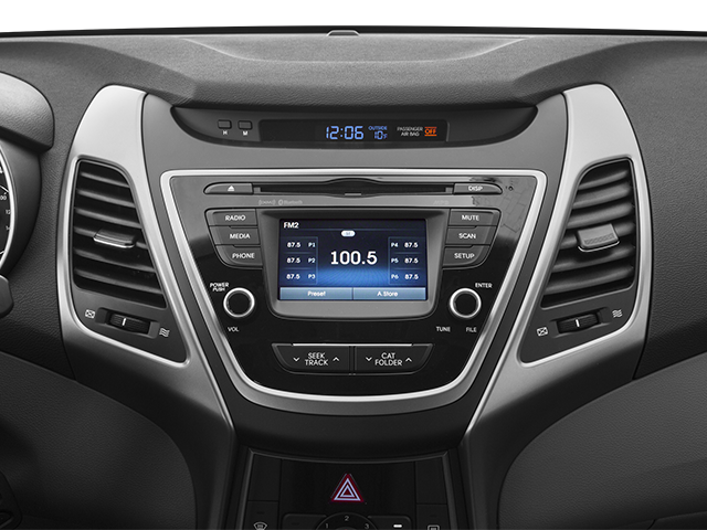 Used 2014 Radiant Silver Hyundai SE image 7
