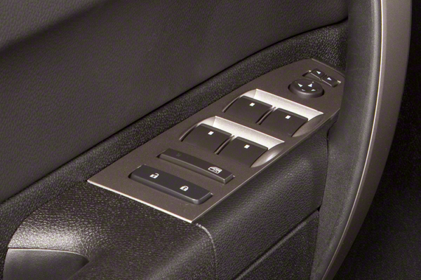 Used 2013 Black Chevrolet LT image 22