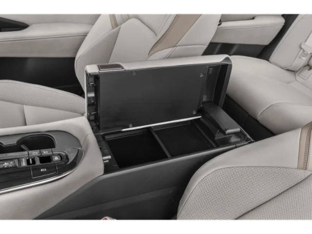 Used 2025  Toyota Limited image 21