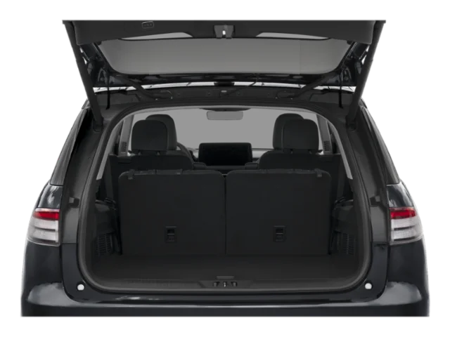 New 2027 White Lincoln Premiere image 8