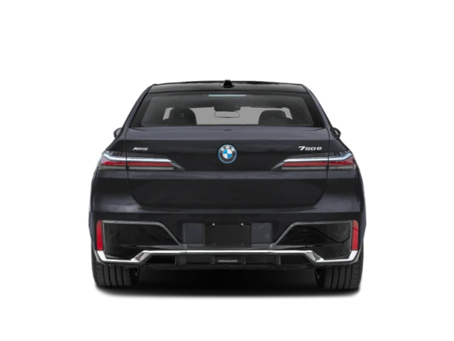 New 2026 Dk. BMW 750e xDrive image 5