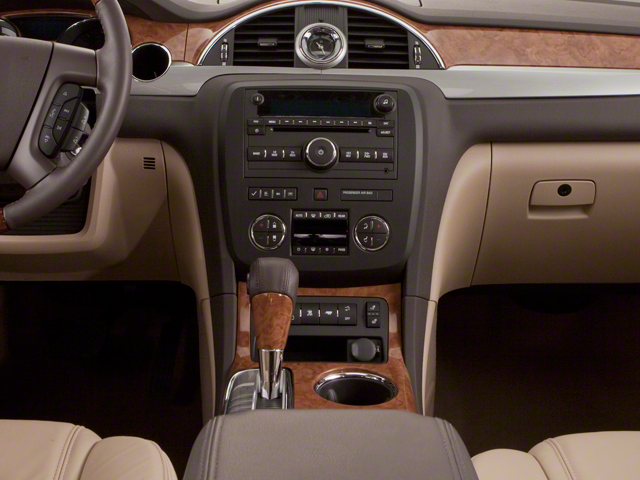 Used 2010 White Diamond Clearcoat Buick CXL image 11