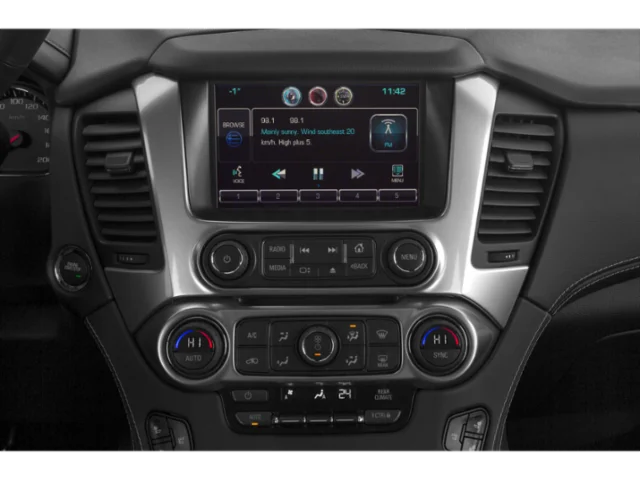 Used 2015 WHITE DIAMOND TRICOAT Chevrolet LTZ image 7