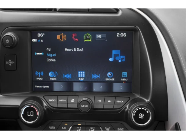Used 2019 White Chevrolet Grand Sport image 7