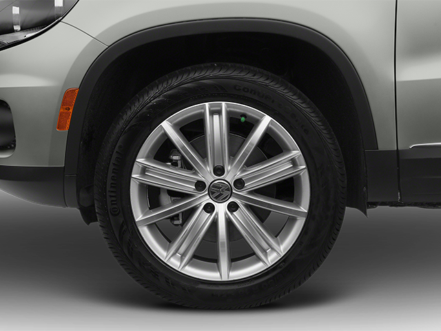 Used 2013 White Volkswagen S image 9