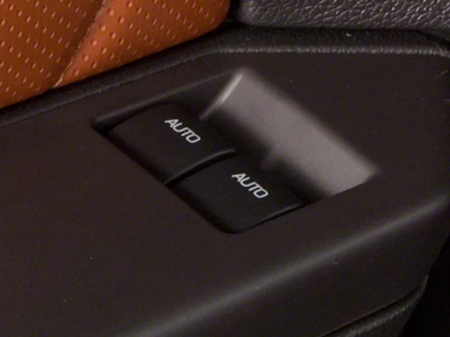 Used 2010  Ford GT Premium image 26
