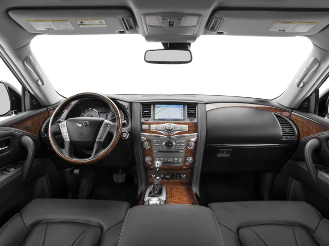Used 2017  INFINITI RWD image 8