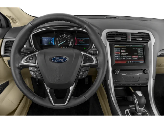 Used 2015 White Ford SE Luxury image 7