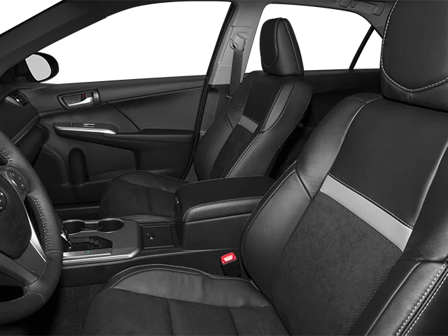 Used 2013 Classic Silver Metallic Toyota SE image 6