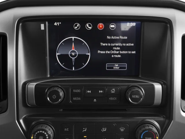 Used 2017 White GMC Base image 13