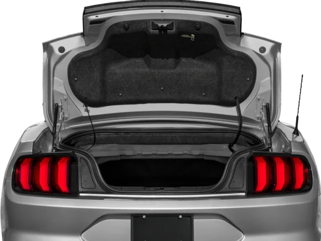 Used 2018 White Ford GT Premium image 9