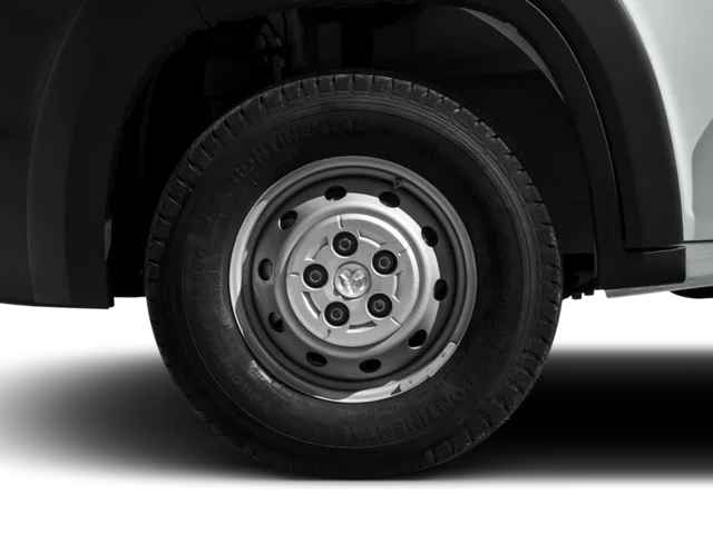 Used 2016 White Ram Low Roof image 9