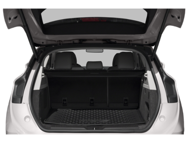 Used 2019 Red Lincoln Select image 8