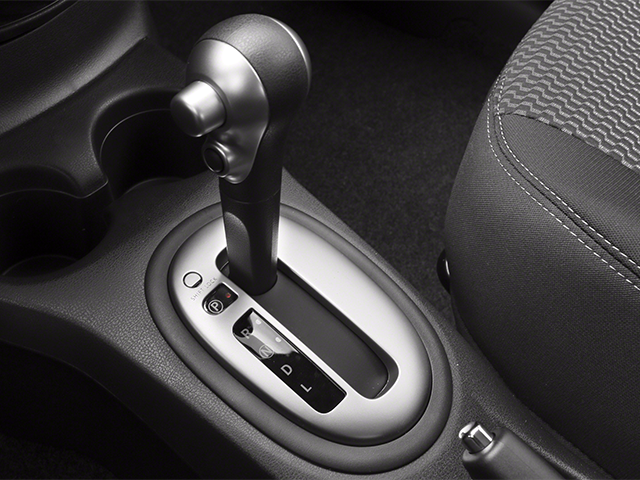 Used 2014 Silver Nissan SV image 8
