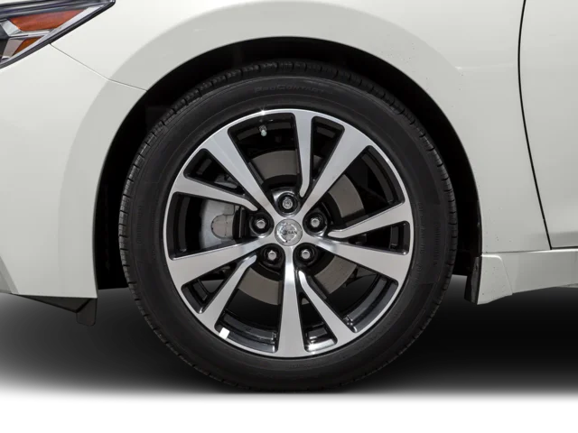 Used 2017 Gun Metallic Nissan 3.5 Platinum image 8