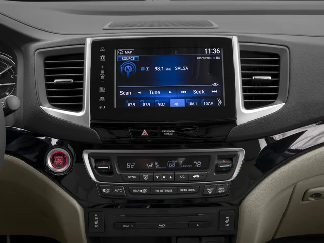 Used 2017 Crystal Black Pearl Honda Touring image 7