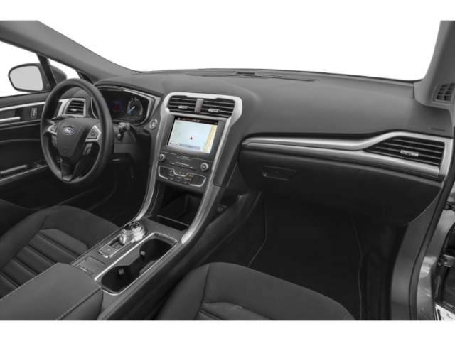 Used 2019 White Platinum Clearcoat Metallic Ford SE image 12
