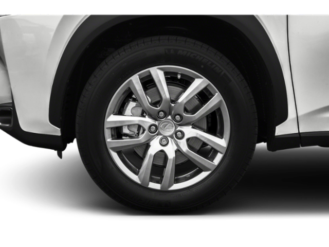 Used 2015 Atomic Silver Lexus  image 9